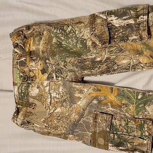 Boys size small Realtree cargo pants
